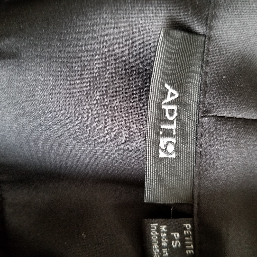 Black blouse - Picture 4 of 4